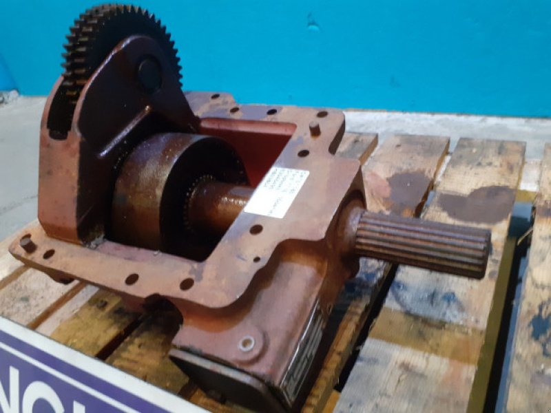 Getriebe & Getriebeteile des Typs Ford 7710, Gebrauchtmaschine in Hemmet (Bild 3)