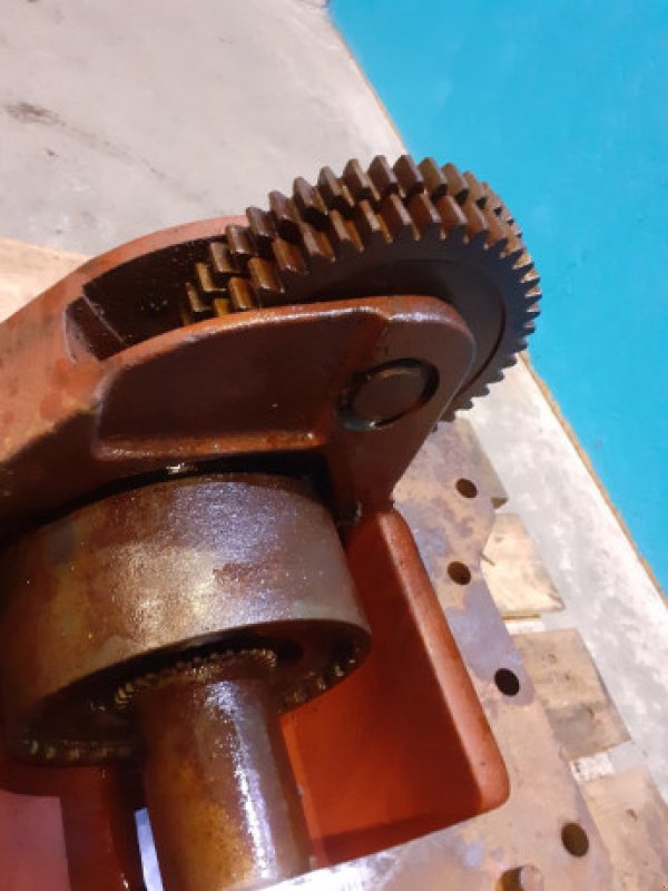 Getriebe & Getriebeteile des Typs Ford 7710, Gebrauchtmaschine in Hemmet (Bild 4)