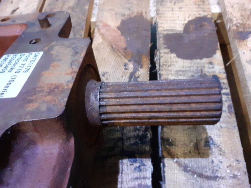 Getriebe & Getriebeteile des Typs Ford 7710, Gebrauchtmaschine in Hemmet (Bild 6)