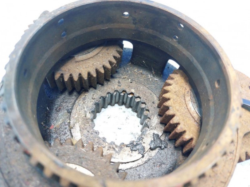 Getriebe & Getriebeteile des Typs Ford 8210, Gebrauchtmaschine in Hemmet (Bild 8)