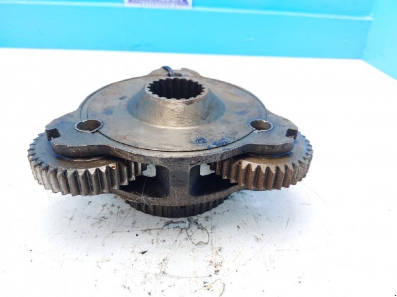 Getriebe & Getriebeteile des Typs Ford 8210, Gebrauchtmaschine in Hemmet (Bild 3)