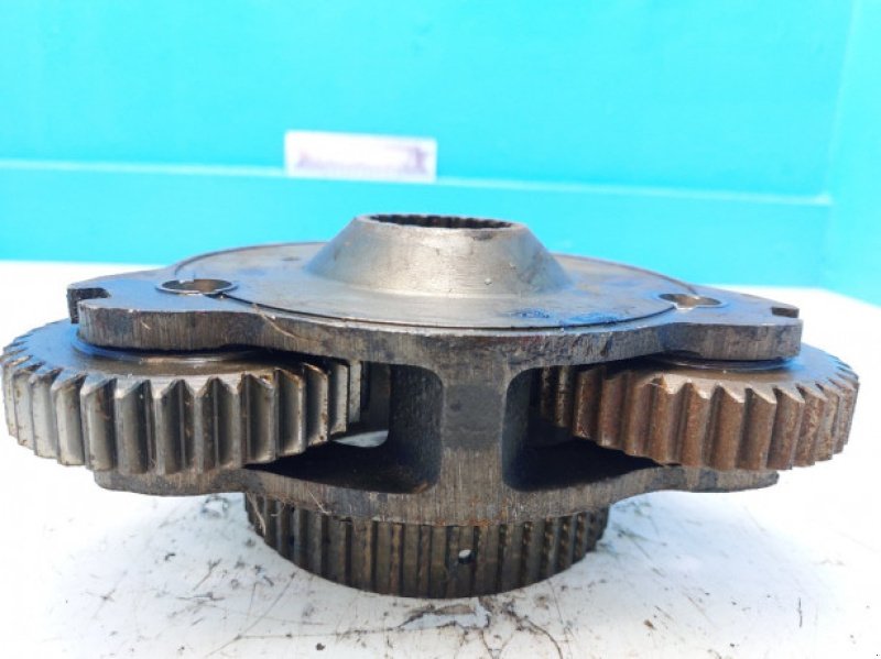 Getriebe & Getriebeteile des Typs Ford 8210, Gebrauchtmaschine in Hemmet (Bild 4)