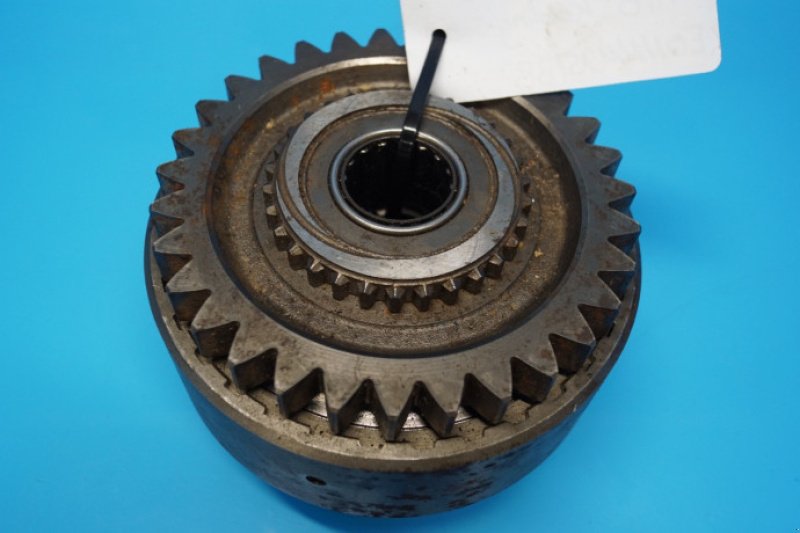 Getriebe & Getriebeteile des Typs Ford 8210, Gebrauchtmaschine in Hemmet (Bild 2)