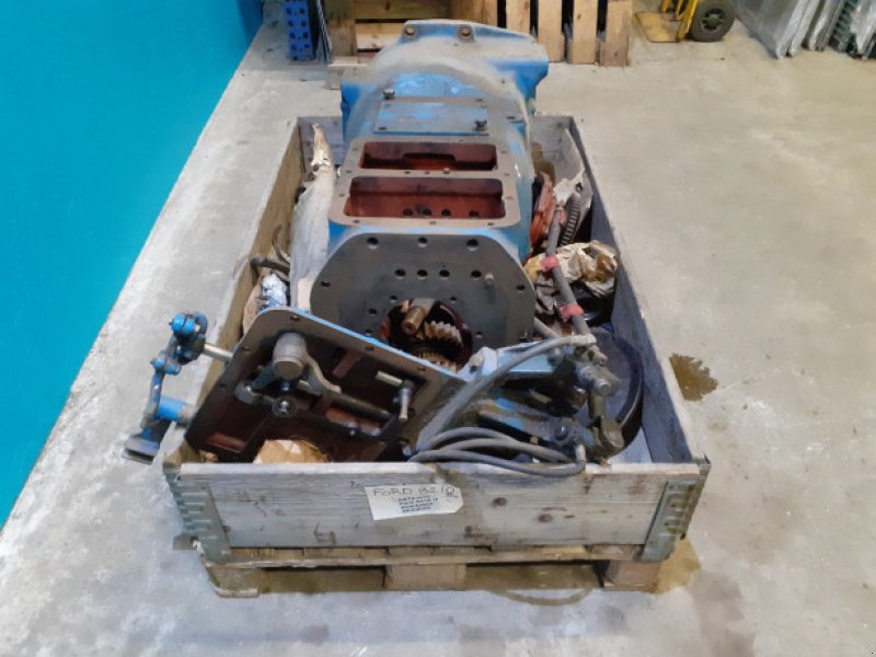 Getriebe & Getriebeteile του τύπου Ford 8210, Gebrauchtmaschine σε Hemmet (Φωτογραφία 2)