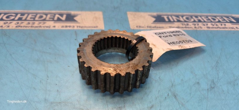 Getriebe & Getriebeteile za tip Ford 8210, Gebrauchtmaschine u Hemmet (Slika 4)