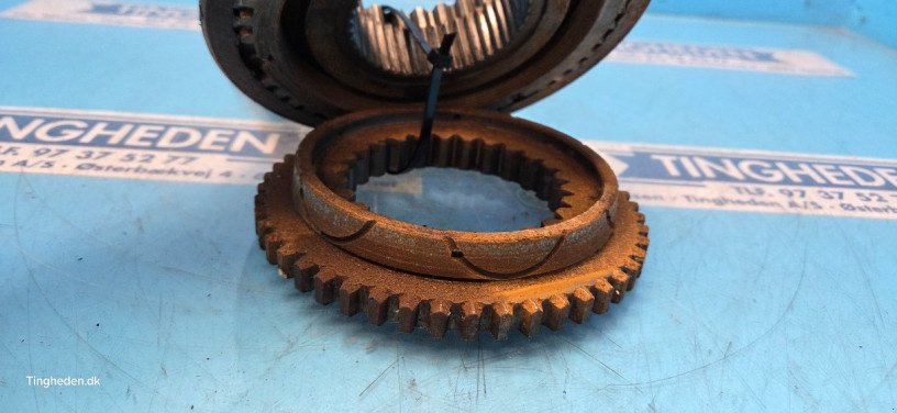 Getriebe & Getriebeteile za tip Ford 8210, Gebrauchtmaschine u Hemmet (Slika 5)