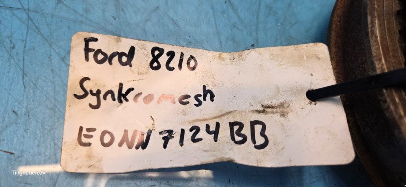 Getriebe & Getriebeteile za tip Ford 8210, Gebrauchtmaschine u Hemmet (Slika 12)