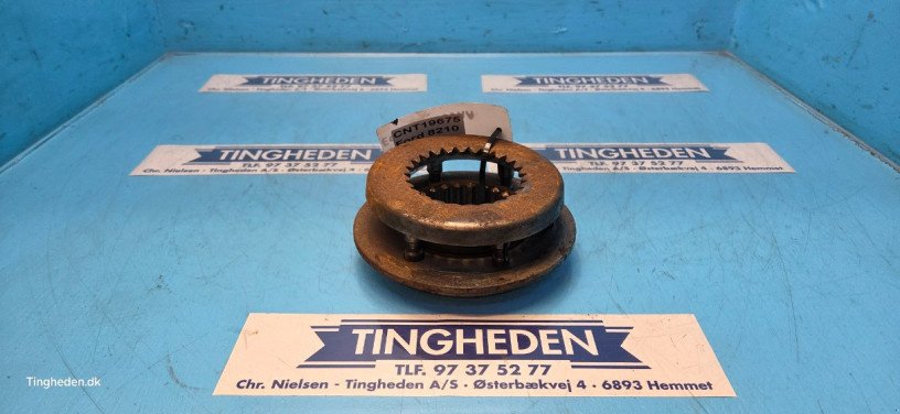 Getriebe & Getriebeteile za tip Ford 8210, Gebrauchtmaschine u Hemmet (Slika 1)