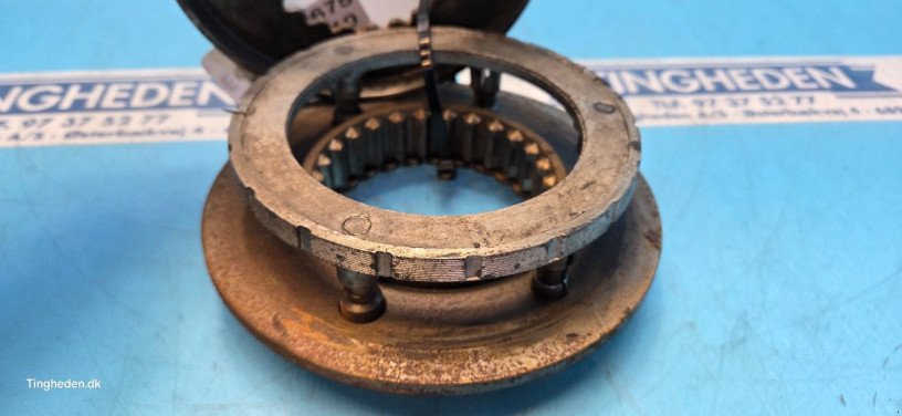 Getriebe & Getriebeteile za tip Ford 8210, Gebrauchtmaschine u Hemmet (Slika 3)