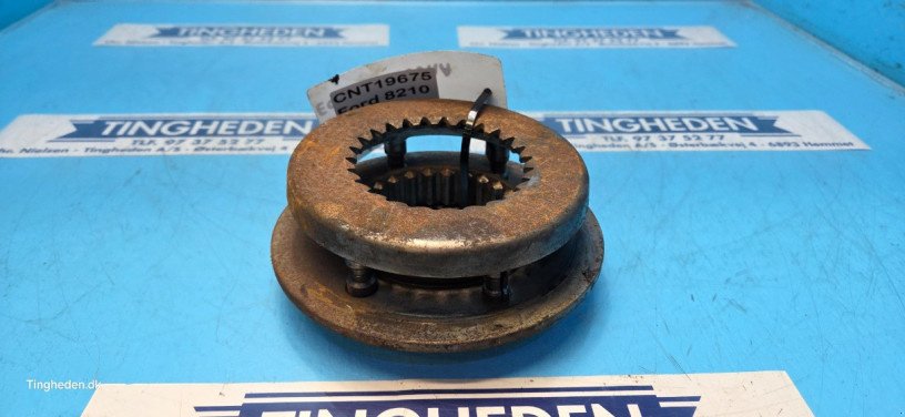 Getriebe & Getriebeteile za tip Ford 8210, Gebrauchtmaschine u Hemmet (Slika 2)