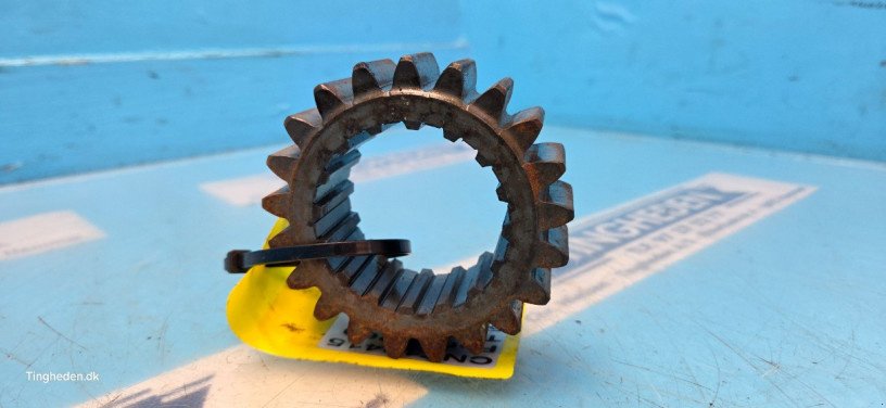 Getriebe & Getriebeteile des Typs Ford 8260, Gebrauchtmaschine in Hemmet (Bild 11)