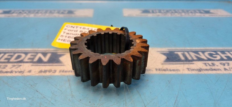 Getriebe & Getriebeteile des Typs Ford 8260, Gebrauchtmaschine in Hemmet (Bild 2)