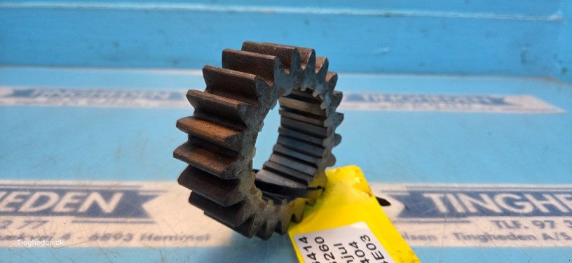 Getriebe & Getriebeteile des Typs Ford 8260, Gebrauchtmaschine in Hemmet (Bild 8)