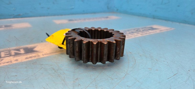 Getriebe & Getriebeteile des Typs Ford 8260, Gebrauchtmaschine in Hemmet (Bild 3)