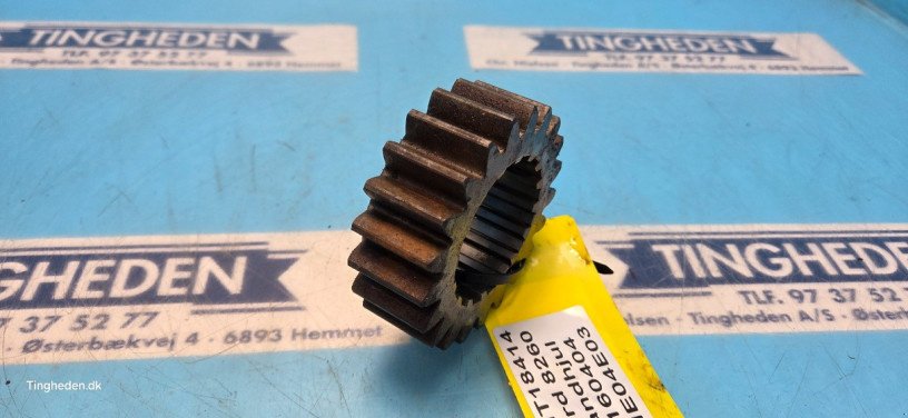 Getriebe & Getriebeteile des Typs Ford 8260, Gebrauchtmaschine in Hemmet (Bild 10)