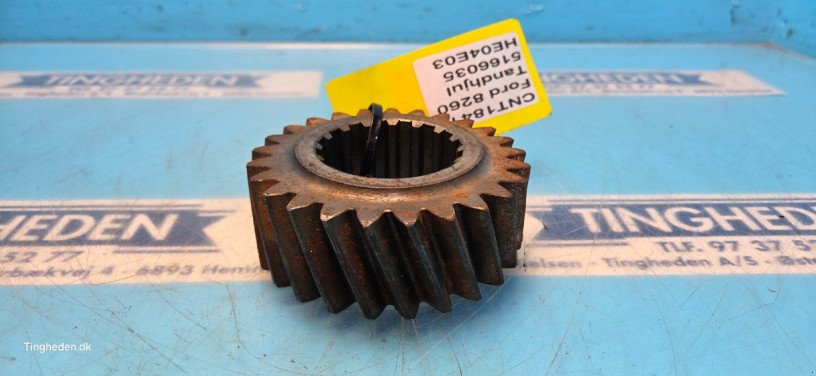 Getriebe & Getriebeteile des Typs Ford 8260, Gebrauchtmaschine in Hemmet (Bild 2)