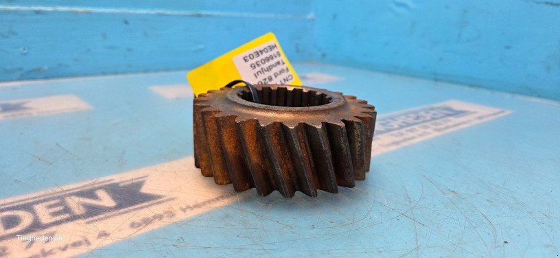 Getriebe & Getriebeteile des Typs Ford 8260, Gebrauchtmaschine in Hemmet (Bild 4)