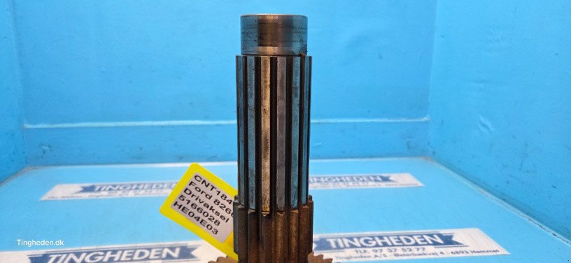 Getriebe & Getriebeteile des Typs Ford 8260, Gebrauchtmaschine in Hemmet (Bild 4)