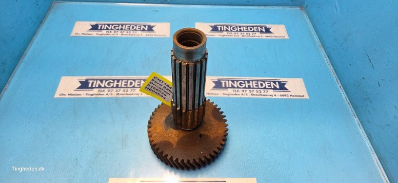 Getriebe & Getriebeteile des Typs Ford 8260, Gebrauchtmaschine in Hemmet (Bild 5)