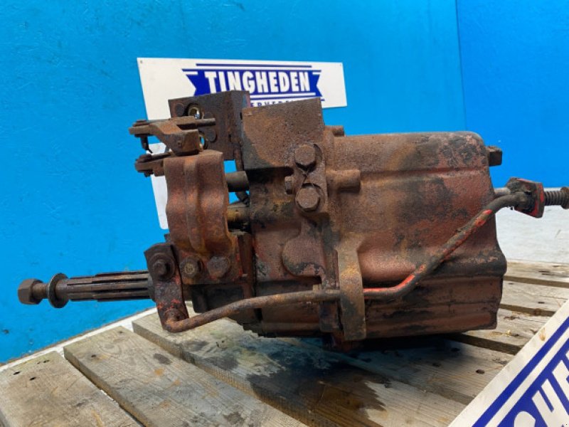 Getriebe & Getriebeteile des Typs Massey Ferguson 525, Gebrauchtmaschine in Hemmet (Bild 4)