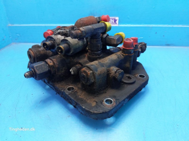 Getriebe & Getriebeteile des Typs Massey Ferguson 6465, Gebrauchtmaschine in Hemmet (Bild 3)