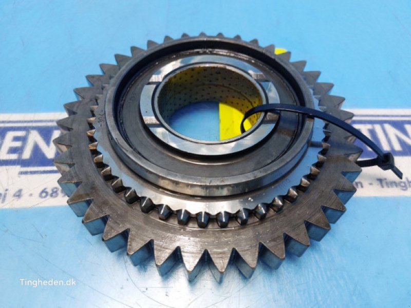 Getriebe & Getriebeteile des Typs Massey Ferguson 690, Gebrauchtmaschine in Hemmet (Bild 4)