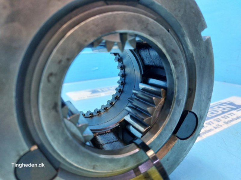 Getriebe & Getriebeteile des Typs Massey Ferguson 690, Gebrauchtmaschine in Hemmet (Bild 18)