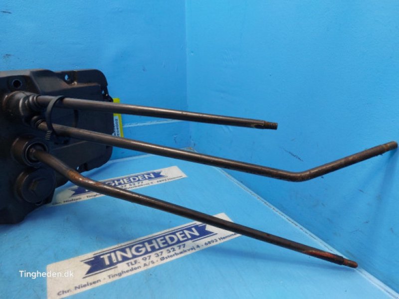 Getriebe & Getriebeteile des Typs Massey Ferguson 690, Gebrauchtmaschine in Hemmet (Bild 3)