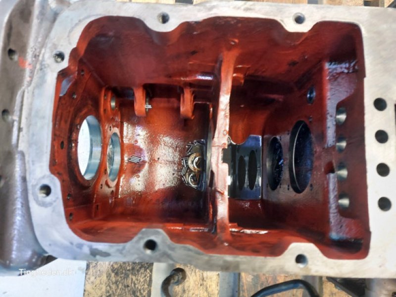 Getriebe & Getriebeteile от тип Massey Ferguson 690, Gebrauchtmaschine в Hemmet (Снимка 9)
