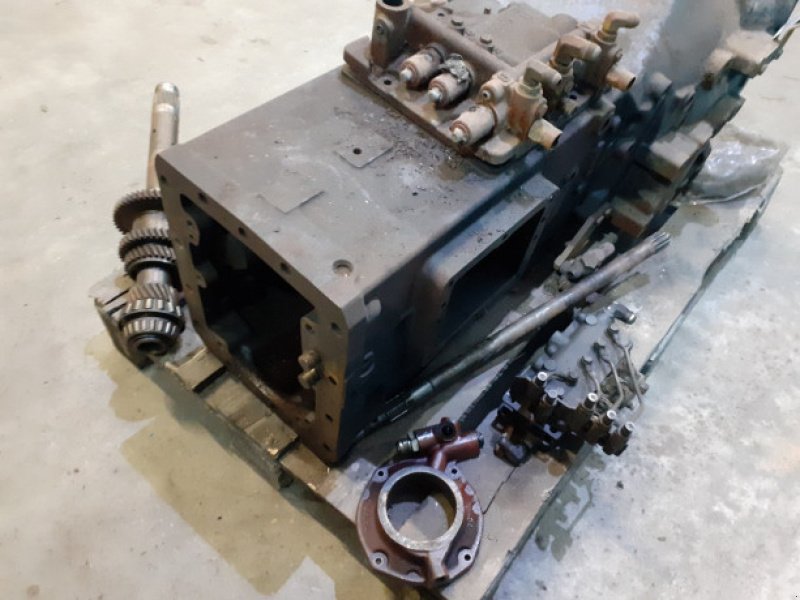 Getriebe & Getriebeteile des Typs New Holland 8260, Gebrauchtmaschine in Hemmet (Bild 4)