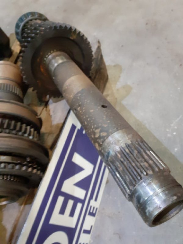 Getriebe & Getriebeteile des Typs New Holland 8260, Gebrauchtmaschine in Hemmet (Bild 15)