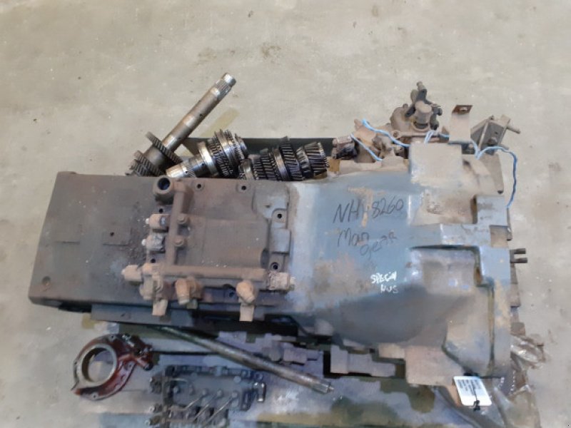 Getriebe & Getriebeteile des Typs New Holland 8260, Gebrauchtmaschine in Hemmet (Bild 20)