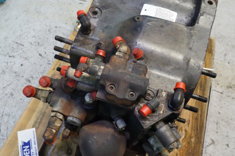 Getriebe & Getriebeteile del tipo Valtra T213, Gebrauchtmaschine In Hemmet (Immagine 22)