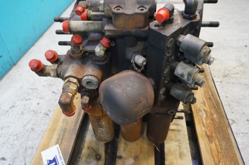 Getriebe & Getriebeteile del tipo Valtra T213, Gebrauchtmaschine In Hemmet (Immagine 9)