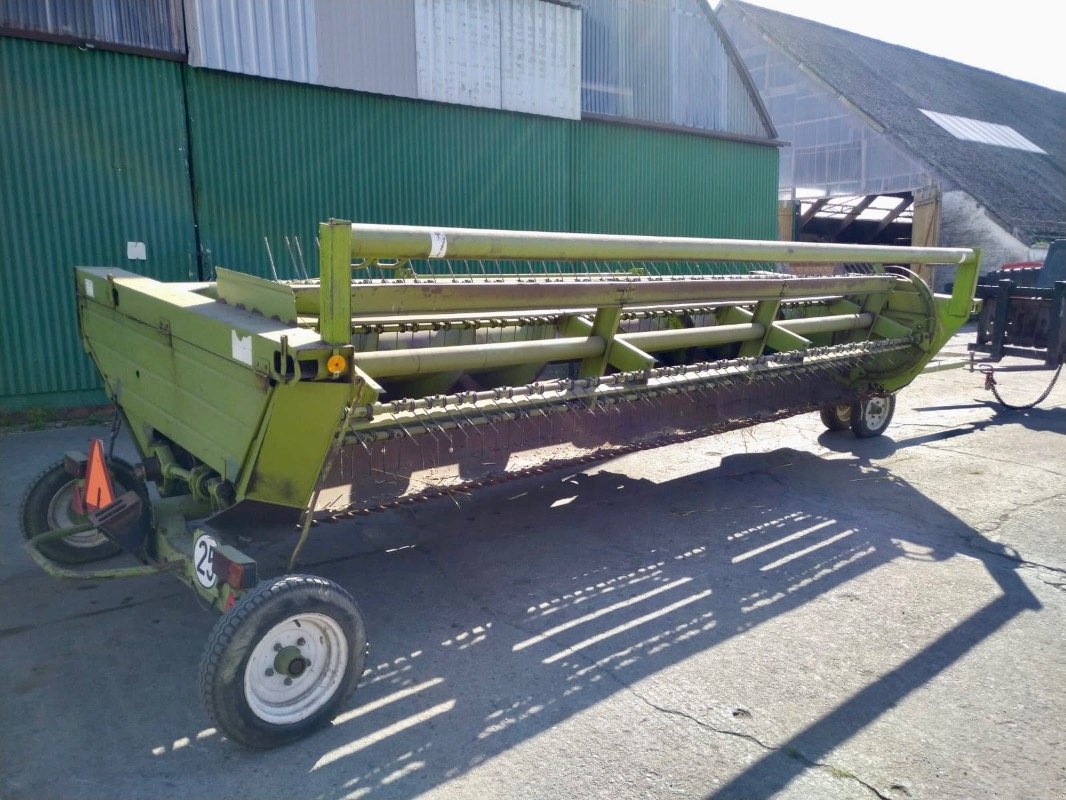 GPS-Schneidwerk des Typs Fortschritt 742 Ganzpflanzenschneidwerk, Gebrauchtmaschine in Liebenwalde (Bild 15)