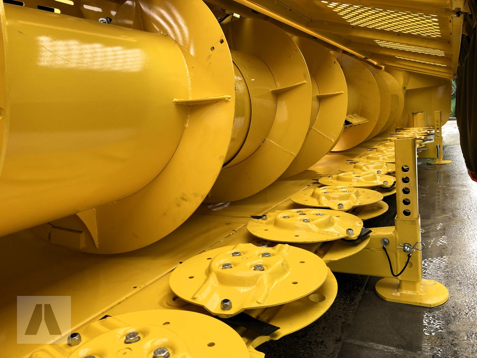 GPS-Schneidwerk of the type Marangon 6.16 foldbar klappbares GPS-Direktschneidwerk f. Claas/JD/NH/Krone/Fendt, Neumaschine in Lauterhofen (Picture 11)