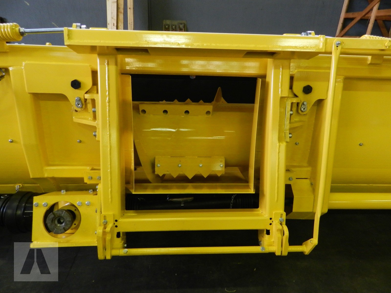 GPS-Schneidwerk des Typs Marangon MDR 6014 GPS-Direktschneidwerk f. Claas/JD/NH, Neumaschine in Lauterhofen (Bild 18)