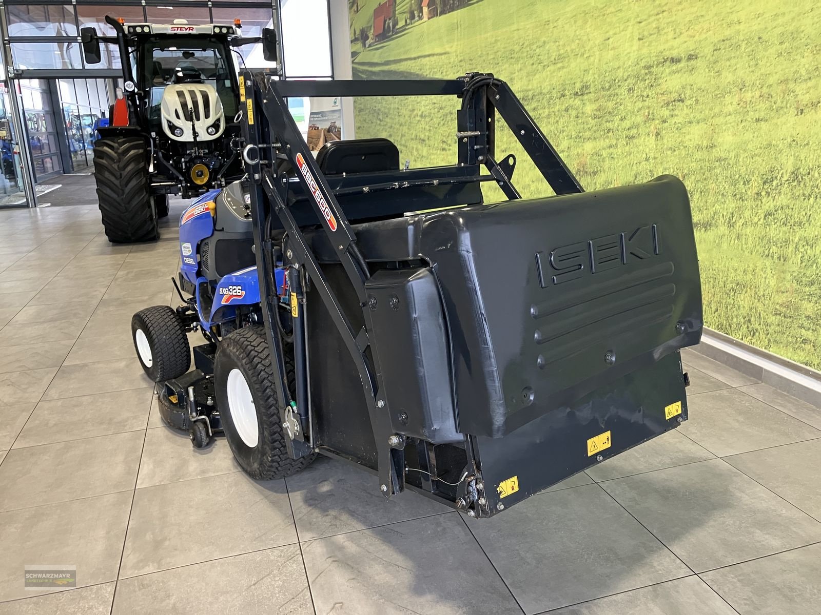 Gras- & Laubsammelcontainer des Typs Iseki SXG 326, Gebrauchtmaschine in Gampern (Bild 11)
