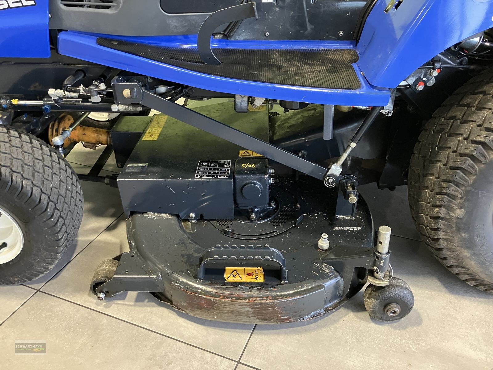 Gras- & Laubsammelcontainer des Typs Iseki SXG 326, Gebrauchtmaschine in Gampern (Bild 14)