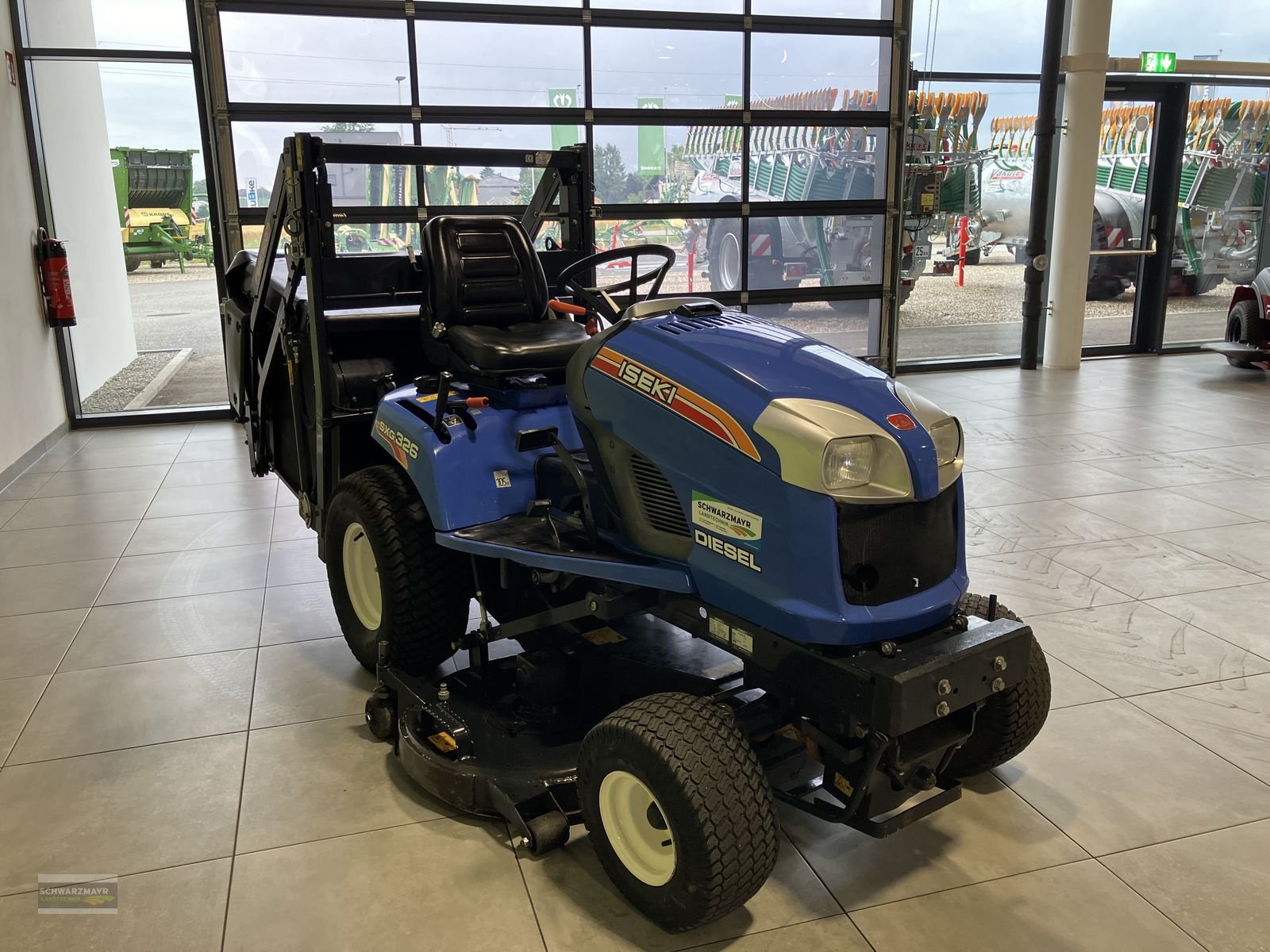 Gras- & Laubsammelcontainer des Typs Iseki SXG 326, Gebrauchtmaschine in Gampern (Bild 5)