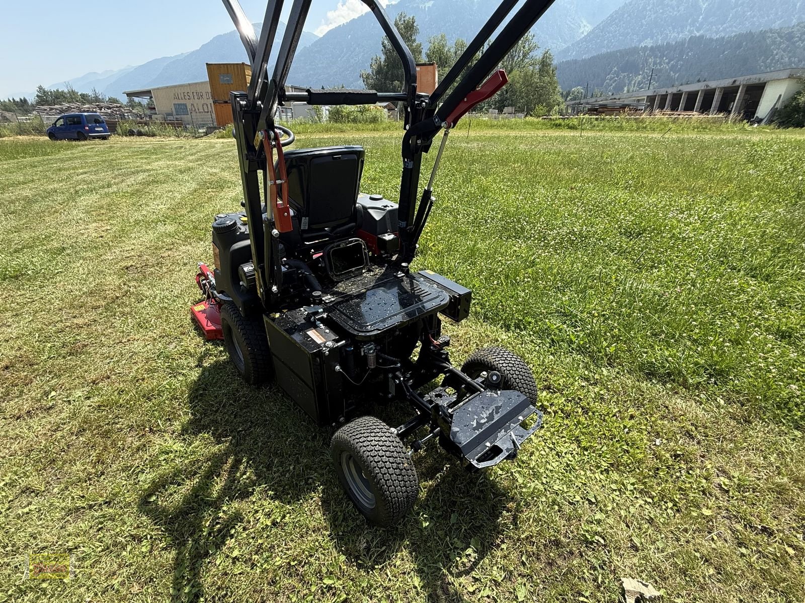 Gras- & Laubsammelcontainer of the type Toro ProLine H600 mit Hochentleerung, Vorführmaschine in Kötschach (Picture 11)