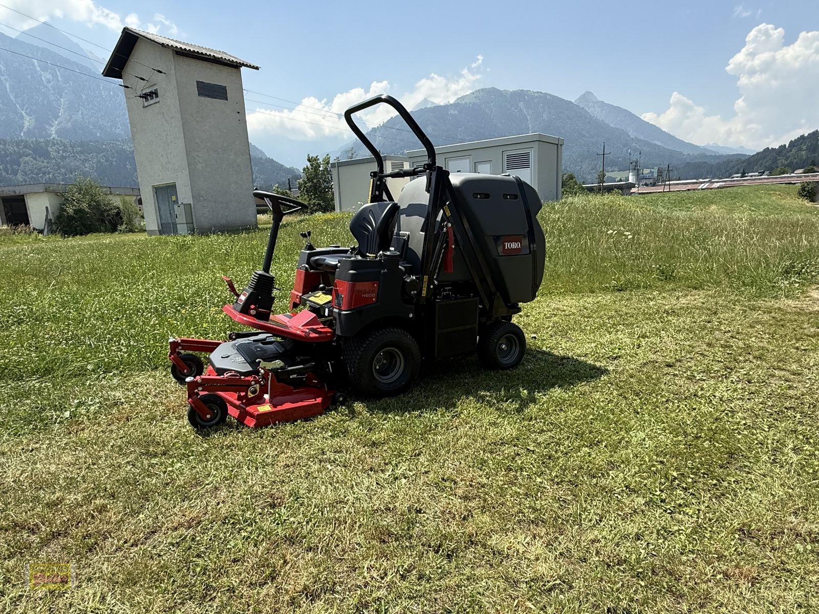 Gras- & Laubsammelcontainer of the type Toro ProLine H600 mit Hochentleerung, Vorführmaschine in Kötschach (Picture 5)