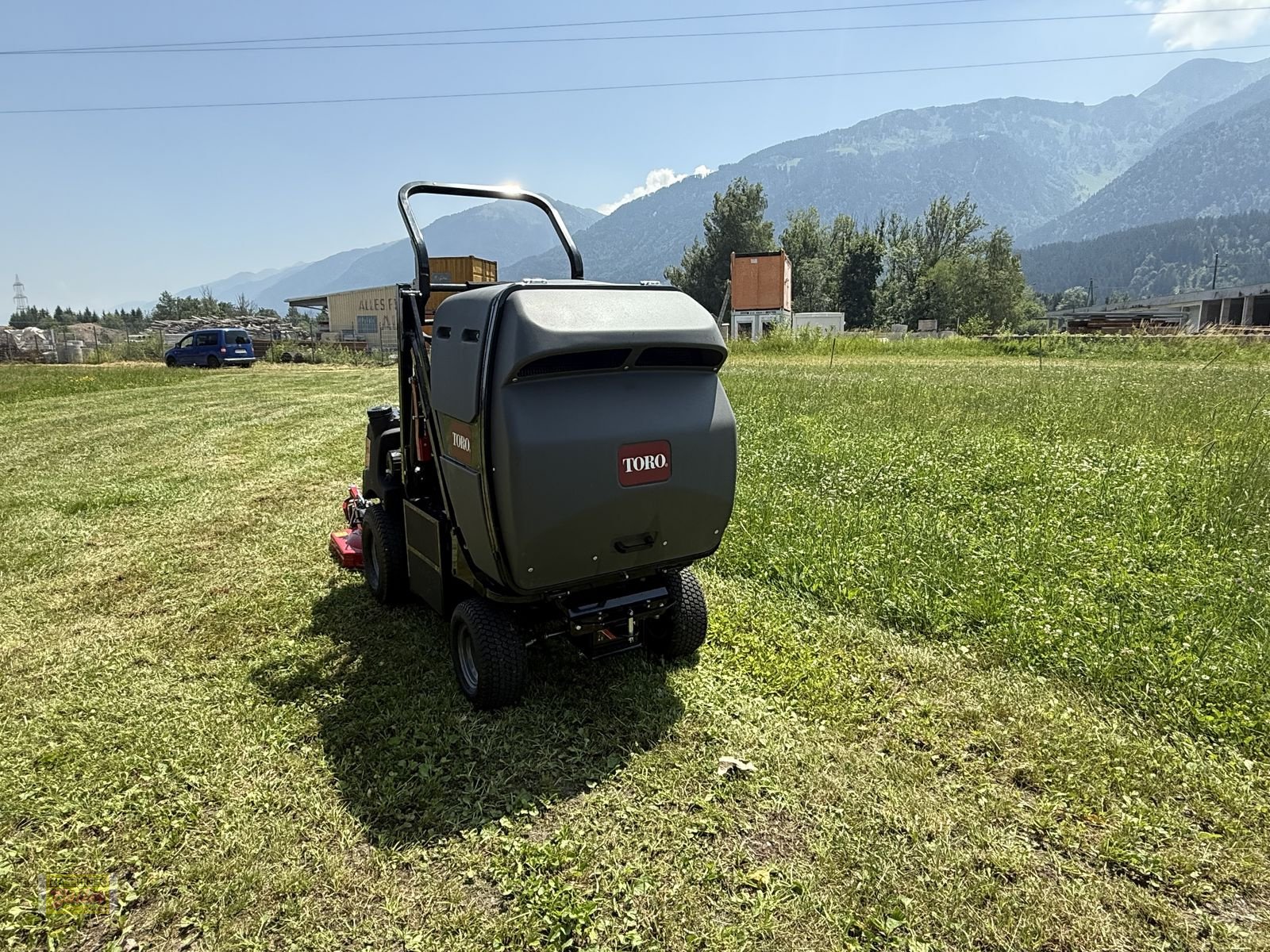 Gras- & Laubsammelcontainer of the type Toro ProLine H600 mit Hochentleerung, Vorführmaschine in Kötschach (Picture 3)