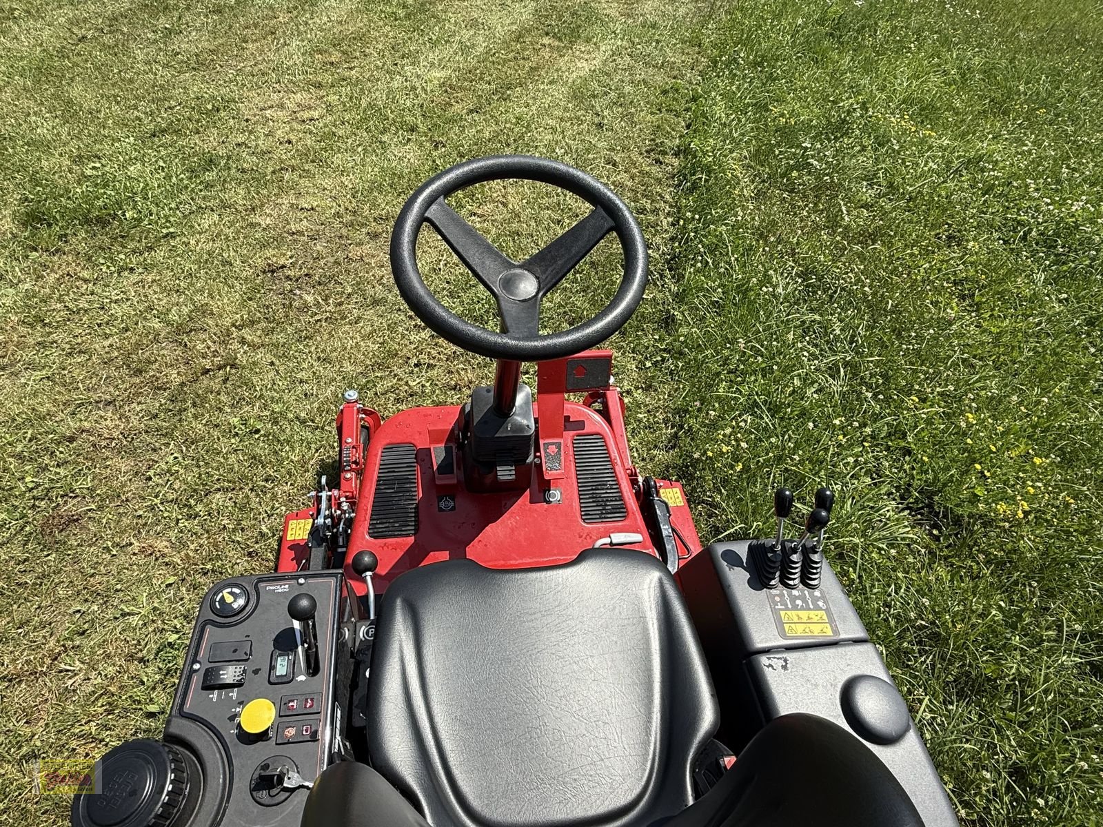 Gras- & Laubsammelcontainer of the type Toro ProLine H600 mit Hochentleerung, Vorführmaschine in Kötschach (Picture 8)