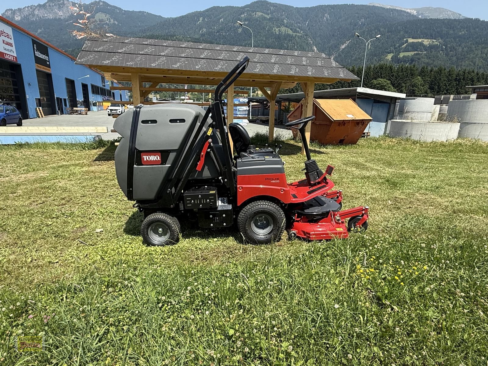 Gras- & Laubsammelcontainer of the type Toro ProLine H600 mit Hochentleerung, Vorführmaschine in Kötschach (Picture 2)