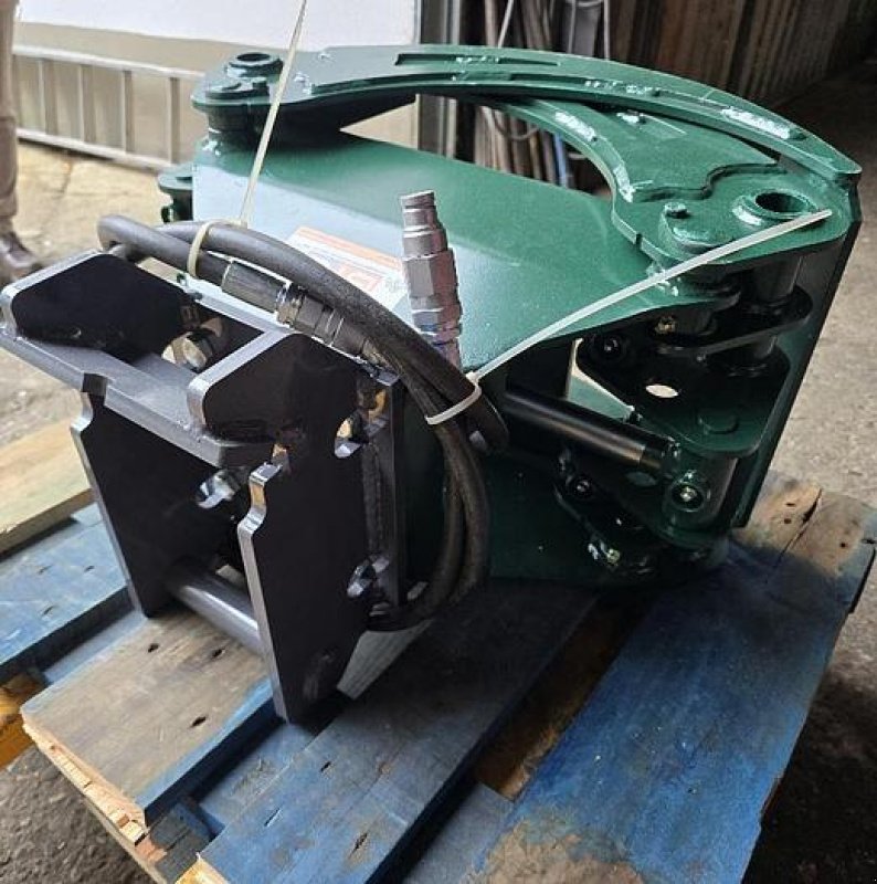 Greifer des Typs Big Dutchman Holzzange / Holzgreifer LG800 mit Martin Schnellwechsleraufnahme, Neumaschine in Göpfritz an der Wild (Bild 2)