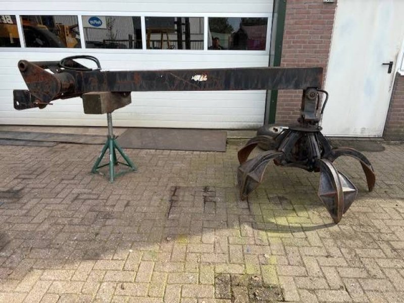 Greifer del tipo Manitou Hydraulic grapple attachment, Gebrauchtmaschine In Antwerpen (Immagine 1)