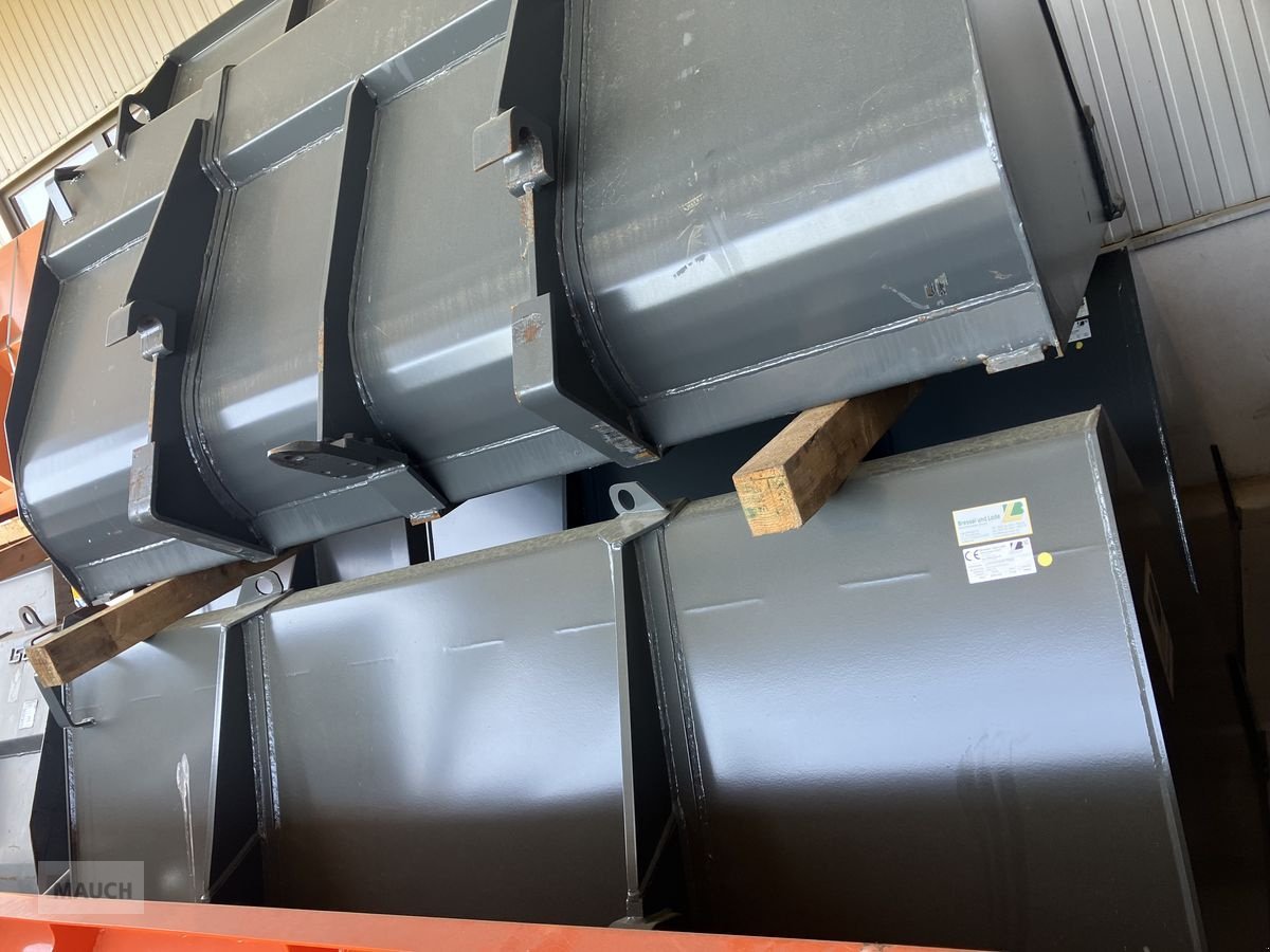 Greifer des Typs Sonstige Bressel & Lade Großvolumenschaufel für Merlo, Neumaschine in Burgkirchen (Bild 10)