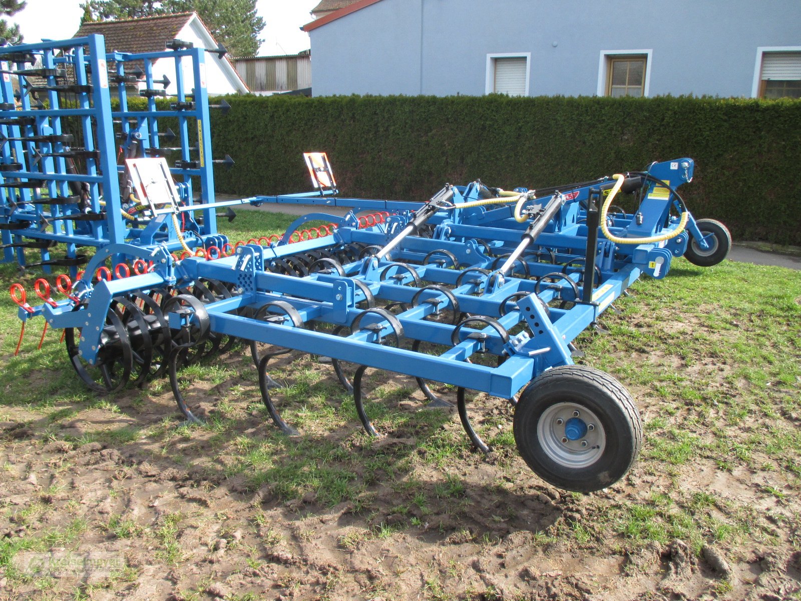 Großfederzinkenegge/Federzinkengrubber des Typs Agripol Kobalt 600 mit umfangreicher Ausstattung, Neumaschine in Feuchtwangen (Bild 2)