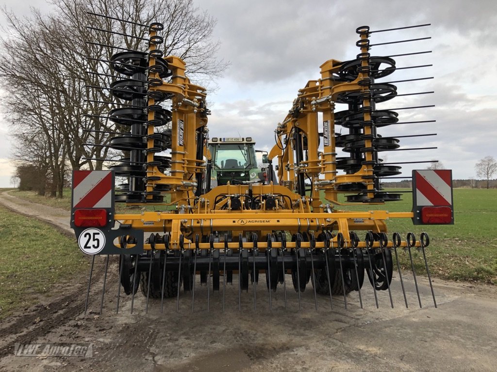 Großfederzinkenegge/Federzinkengrubber des Typs Agrisem Vibromulch, Gebrauchtmaschine in Römstedt (Bild 3)